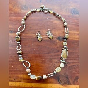 Elegant Brown and Gold Necklace and Earring Set